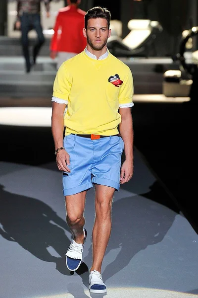 Look 29